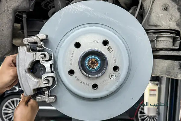 أفضل ورشة تغيير فحمات مرسيدس