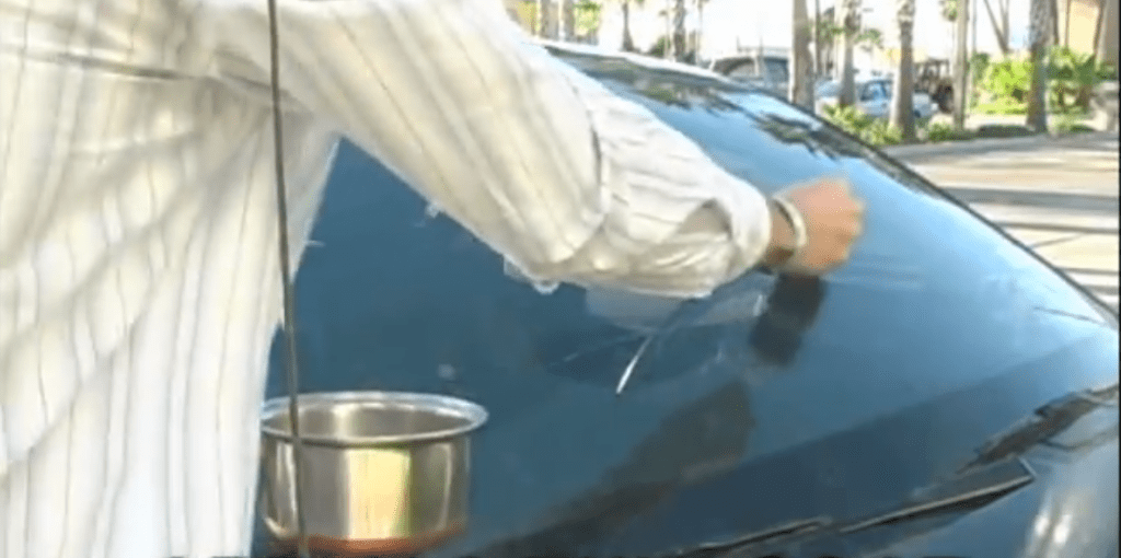 تصليح زجاج السيارات بالملح