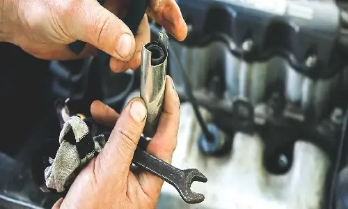 خلل في وحدة التحكم بناقل الحركة