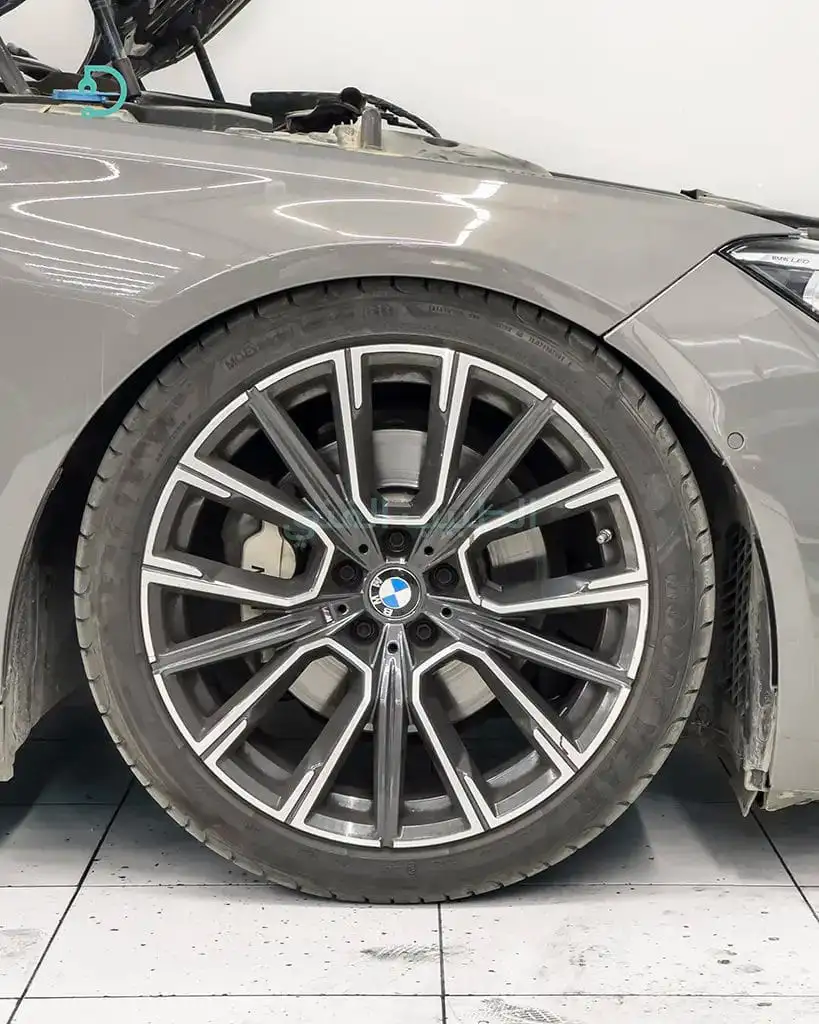  قطع غيار بي ام دبليو 730